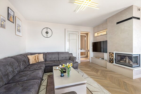 Aan het strand: Luxe appartement in Šibenik-Brodarica voor 8 personen - thumbnail 1