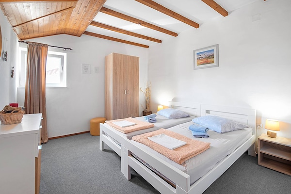 5-persoons appartement in Šibenik-Brodarica op 600m van het strand - thumbnail 4