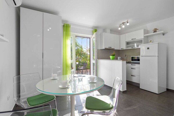 Studio Apartment Sekula: rustig verblijf in Bilice, 6km van zee - thumbnail 2