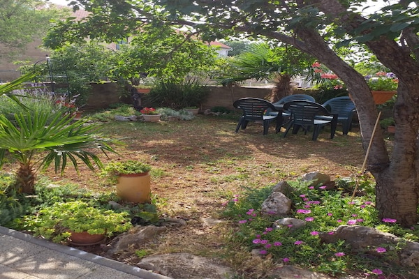 Knus appartement met tuin en BBQ nabij Nationaal Park Krka - thumbnail 5