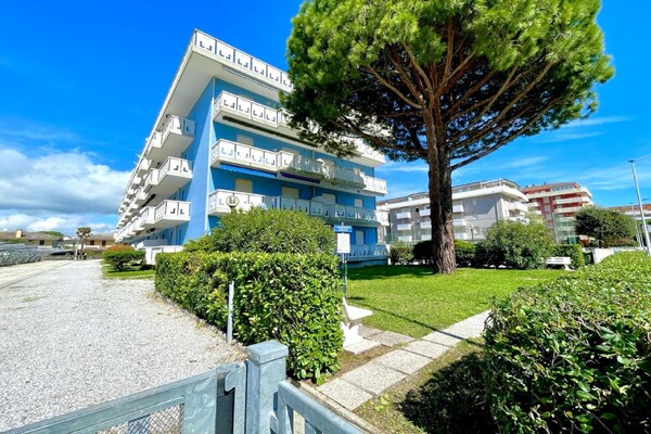 Gelijkvloers appartement op 100m van strand Porto Santa Margherita - thumbnail 1