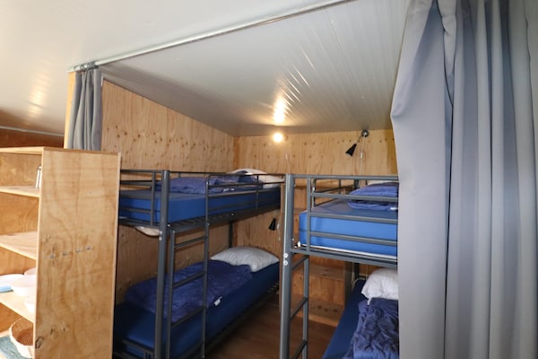 Knusse cabin aan het Hegermeer in Heeg voor 6 personen - thumbnail 2