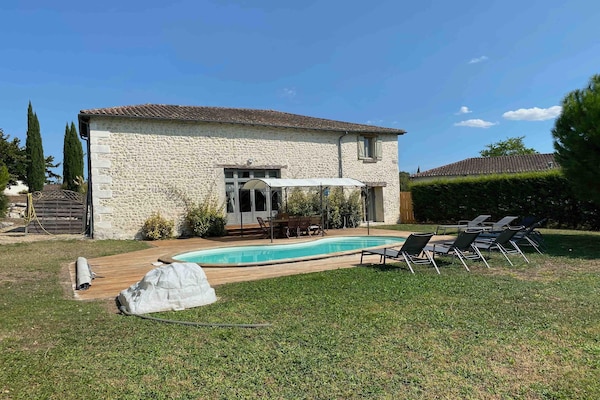 Ruim vakantiehuis Le Genêt in Chalais voor 8 personen - thumbnail 2