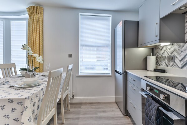 Modern 4-persoons appartement aan de golfbaan in Filey - thumbnail 6