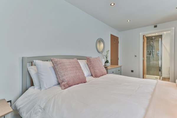 Modern 4-persoons appartement aan de golfbaan in Filey - thumbnail 3