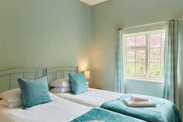 Ruim landhuis The Farmhouse in Ashbourne voor 10 personen - thumbnail 2
