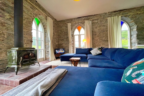 Uniek Kapel Vakantiehuis voor 12 in Dinas Mawddwy, Snowdonia - thumbnail 1