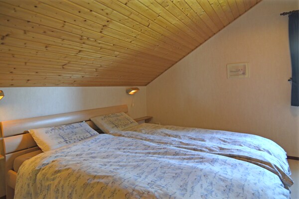 Vrijstaand vakantiehuis in bosrijke omgeving bij Meschede-Hennesee - thumbnail 3