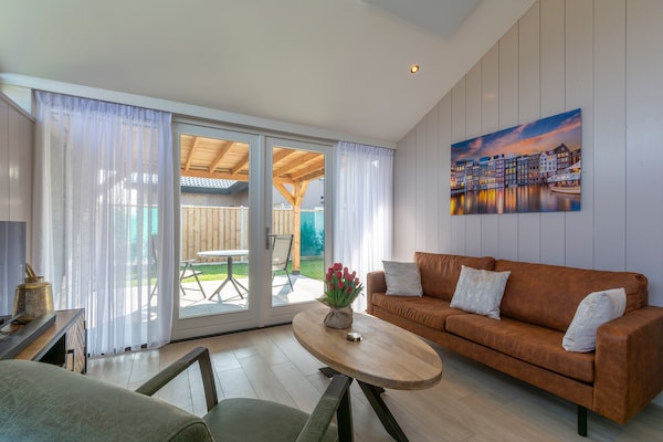 Wellness Villa Azure: luxe vakantiehuis met sauna nabij het strand - thumbnail 2