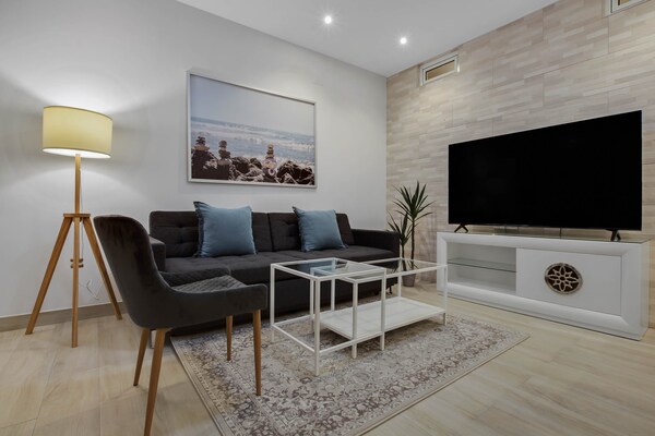Strandappartement La Carihuela – Zee, golf & centrum op loopafstand - thumbnail 1