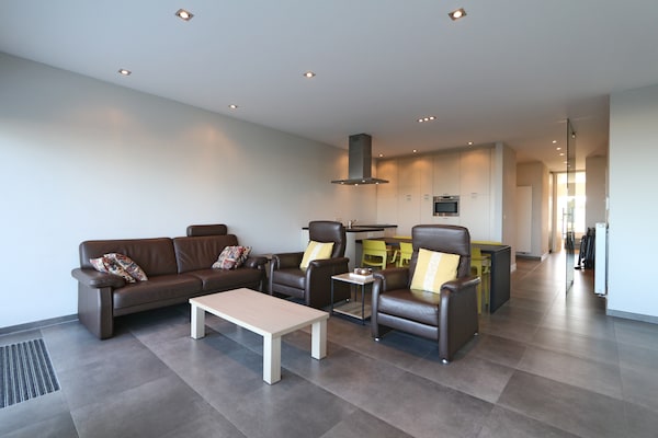 Stijlvol appartement in Het Zoute met panoramisch zee- en Zwinzicht - thumbnail 2