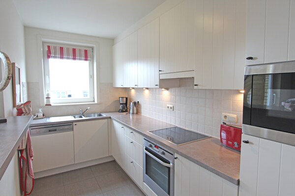 Luxueuze duplex met 2 terrassen op 75m², hartje Knokke aan zee - thumbnail 3