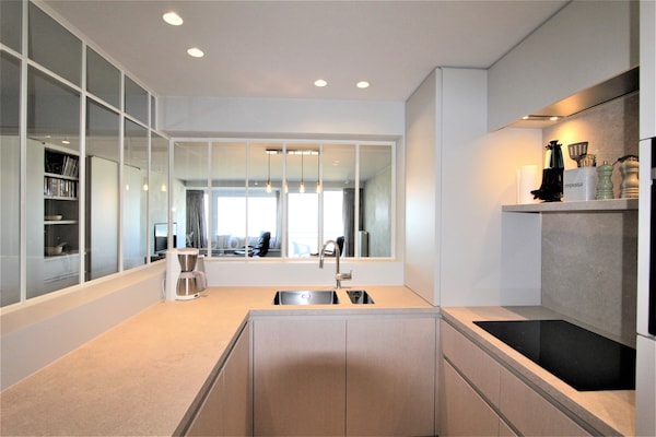 6-persoons appartement met zeezicht in het Zoute, Knokke-Heist - thumbnail 2