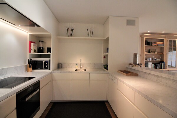 Licht appartement met zuidterras en garage in Het Zoute, Knokke - thumbnail 3