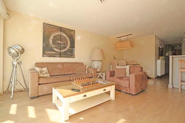 Elegant appartement aan zee in Het Zoute met garage en zeezicht - thumbnail 6