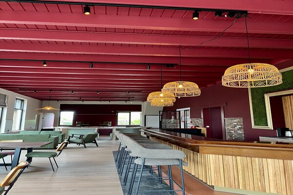 Luxe groepsaccommodatie in monumentaal jaren 30-pand voor 20 gasten in Friesland - thumbnail 4