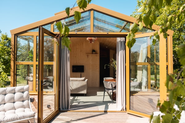 Groepsruimte met 4 greenhouses voor 16 personen in Friesland - thumbnail 3