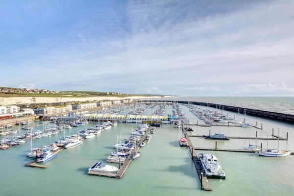 Knus eenpersoonsappartement aan zee in Brighton - thumbnail 6