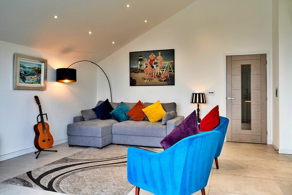 Luxe penthouse aan de kust van Teignmouth met panoramisch zeezicht - thumbnail 1