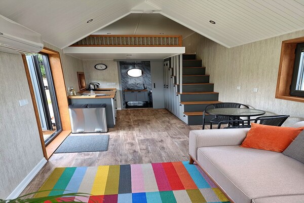 Tiny House in Bovey Tracey: knus verblijf voor 2 met hond, dichtbij Dartmoor - thumbnail 6