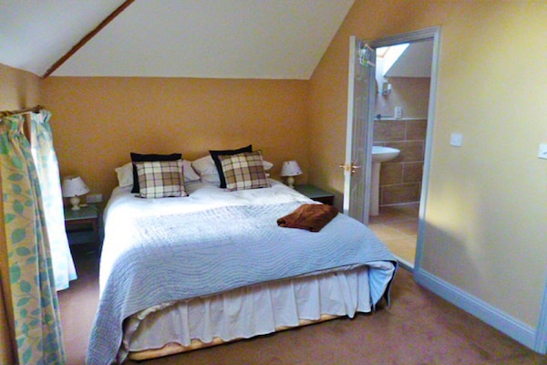 Luxe Mews-huisje in Breedon-on-the-Hill met 2 slaapkamers en 4 badkamers - thumbnail 1