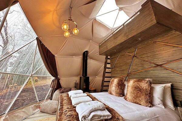 Unieke glamping in Ashdown Forest met hottub en panoramisch uitzicht - thumbnail 2