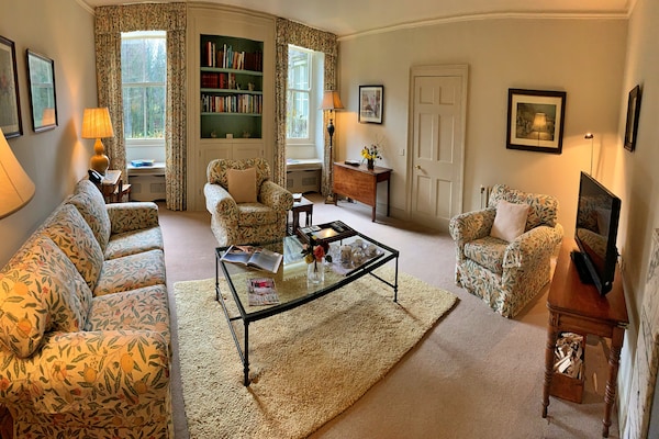 Ingleby Manor South Front: Elegant appartement voor 4 in Great Ayton - thumbnail 1