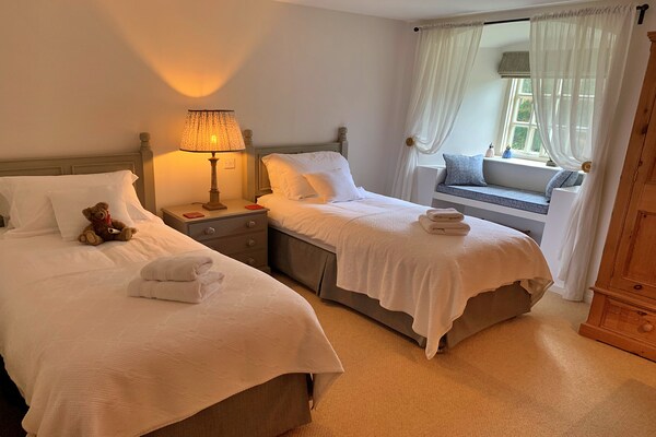 Ingleby Manor South Front: Elegant appartement voor 4 in Great Ayton - thumbnail 3
