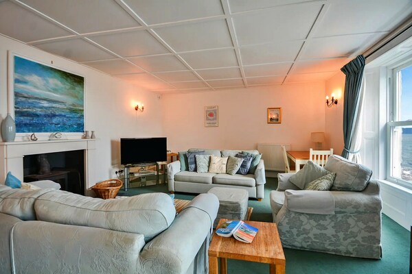 Op 500 m van het strand: Ruim landhuis Rock House in Kingsand - thumbnail 6