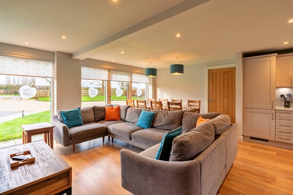 Oak Cottage: Sfeervol landhuis voor 8 in het Heart of England Forest - thumbnail 2