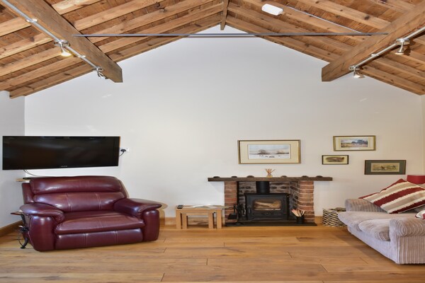 Toegankelijk landhuis op het platteland van Shropshire met houtkachel - thumbnail 1