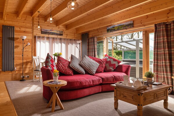 Romantisch landhuis met privé-bubbelbad en open haard in Shropshire - thumbnail 3