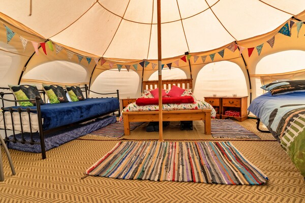 Ash Lotus Belle Tent: Glamping op een boerderij in Noord-Devon - thumbnail 2