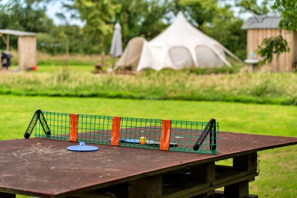 Lotus Belle-tent op melkveebedrijf in Noord-Devon, 4 hectare privéveld - thumbnail 3