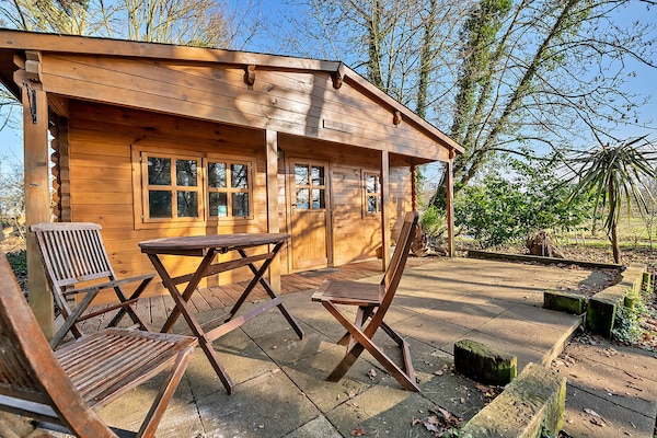 Vrijstaande boslodge voor 4 personen nabij Bury St Edmunds met tuin - thumbnail 4