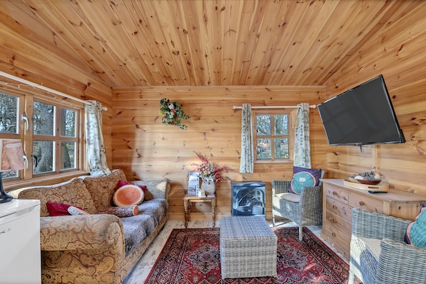 Vrijstaande boslodge voor 4 personen nabij Bury St Edmunds met tuin - thumbnail 2
