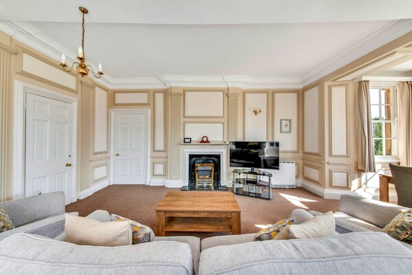 Luxe appartement Sutton Hall Apt in het hart van Thirsk - thumbnail 6