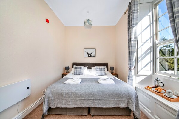 Luxe appartement Sutton Hall Apt in het hart van Thirsk - thumbnail 4
