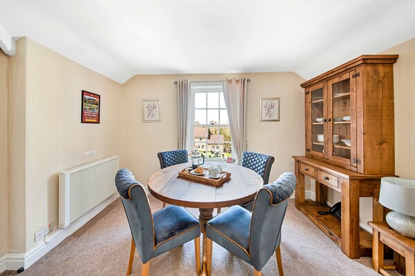 Ruim en luxe appartement Pennine Hall Apt in Thirsk - thumbnail 4