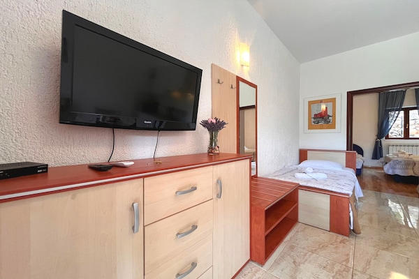 Knus appartement voor 2 personen op 400 meter van het strand in Povile - thumbnail 1