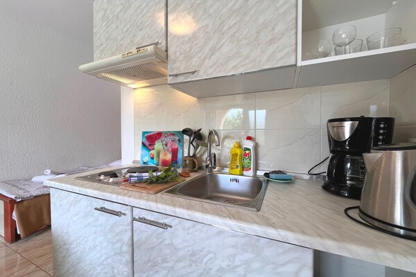 Knus appartement voor 2 personen op 400 meter van het strand in Povile - thumbnail 6