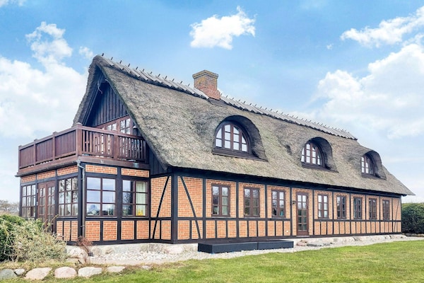 Ruim vakantiehuis voor 10 personen bij Bagenkop, vlakbij het strand - thumbnail 1
