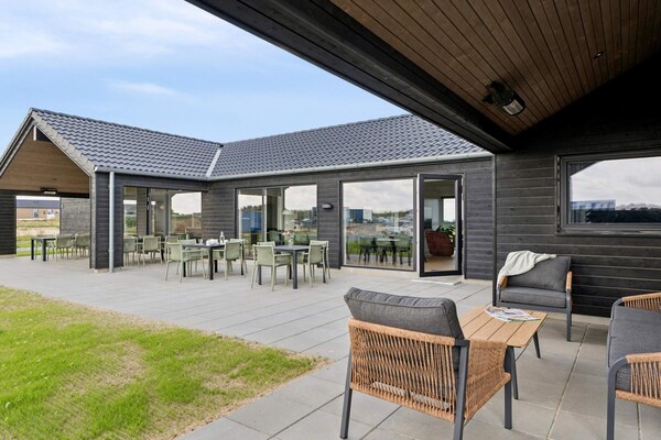 Groot vakantiehuis voor 20 personen met zwembad en wellness bij Bogense - thumbnail 2
