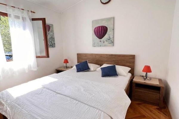 Aan het strand: Rustgevend appartement in Klenovica voor 4 personen - thumbnail 2