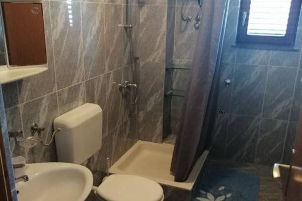 Appartement met zeezicht en terras in Rogoznica · 2 pers. - thumbnail 4