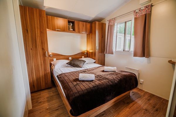 Ruime stacaravan voor 6 personen met meerzicht in Catez ob Savi · 51 m² - thumbnail 5