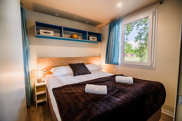 Ruime stacaravan voor 6 personen met meerzicht in Catez ob Savi · 51 m² - thumbnail 4