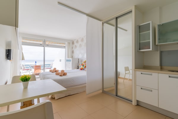 Marsin Playa 305: romantisch appartement aan Playa de Las Canteras - thumbnail 4