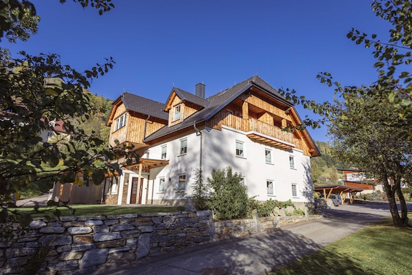 Ruim appartement voor 6 personen in St. Georgen am Kreischberg · 85 m² - thumbnail 1