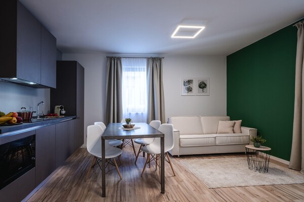 Ruim appartement voor 6 aan de golfbaan in Schwaz, vlakbij centrum - thumbnail 2